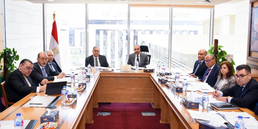 وزير
      الخارجية
      يشارك
      في
      الاختبار
      الشفوي
      للمتقدمين
      لمسابقة
      التعيين
      بوزارة
      الخارجية|صور
