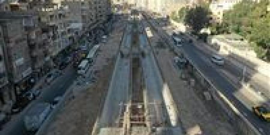 هاني
      يونس:
      مشروعات
      المترو
      والمحاور
      الجديدة
      بالإسكندرية
      شريان
      تنموي
      ونقلة
      حضارية
      كبرى