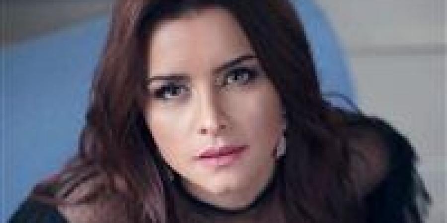 ضبط
      المتهم
      بسرقة
      مرايا
      سيارة
      الفنانة
      نور
      بمصر
      الجديدة
