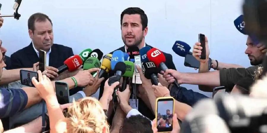 إنريكي
      ريكيلمي
      يهنئ
      فلورنتينو
      بيريز
      بعد
      خسارة
      انتخابات
      رئاسة
      ريال
      مدريد