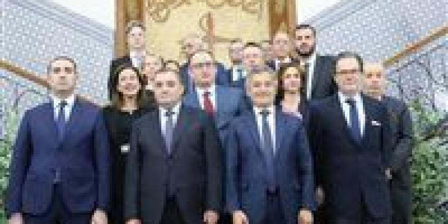 في
      باريس.,
      وفد
      قضاة
      من
      الجزائر
      يبحث
      تسريع
      استرداد
      الأموال
      المنهوبة
      وتسليم
      المتهمين
      بالفساد