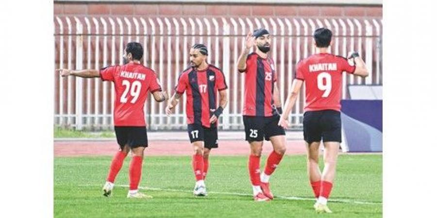 خيطان يستغني عن جميع محترفيه