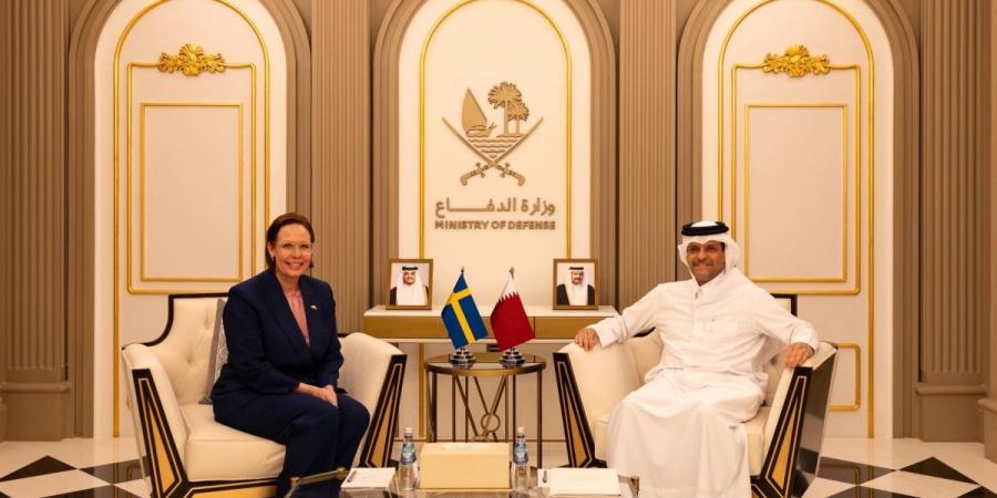 نائب رئيس مجلس الوزراء ووزير الدولة لشؤون الدفاع يلتقي وزيرة الخارجية السويدية