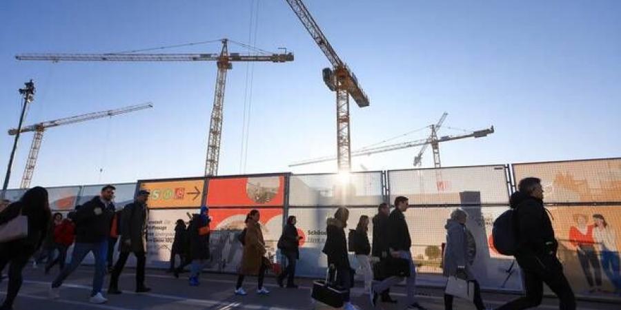 نمو
      الإنتاج
      الصناعي
      الألماني
      لأول
      مرة
      منذ
      اندلاع
      حرب
      إيران