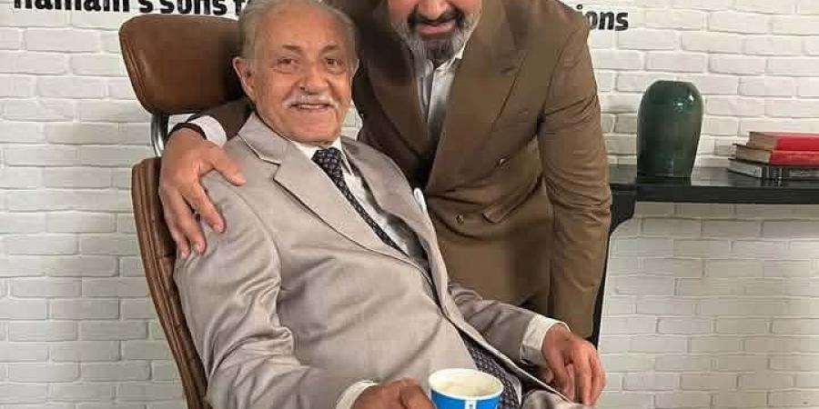 ياسر
      جلال
      ناعيا
      عبد
      العزيز
      مخيون:
      رجل
      عاش
      مخلصا
      لفنه
      ومبادئه