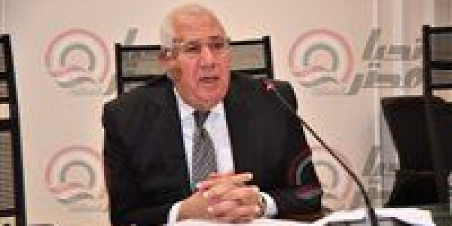 النائب
      السيد
      القصير
      لـ
      برلمان
      تحيا
      مصر:
      تحركات
      جادة
      لمواجهة
      أزمة
      الكلاب
      الضالة
      وفق
      أسس
      علمية
      وإنسانية