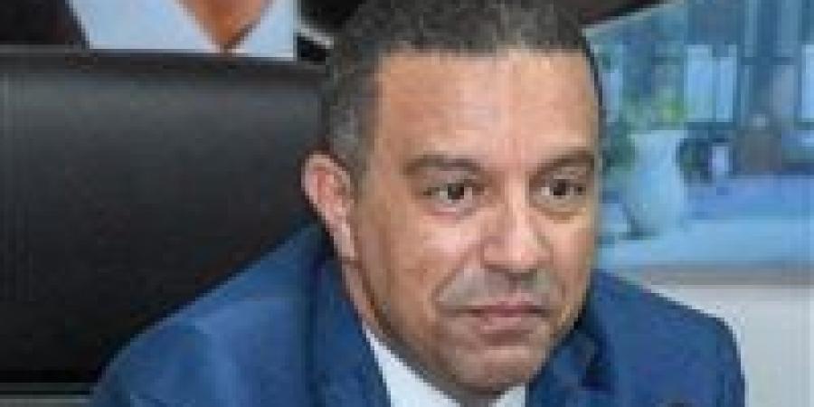 حفاظًا
      علي
      المال
      العام..
      محافظ
      المنوفية
      يحيل
      مخالفات
      صرف
      أسمدة
      زراعية
      مدعمة
      بدون
      وجه
      حق
      للنيابة
      العامة