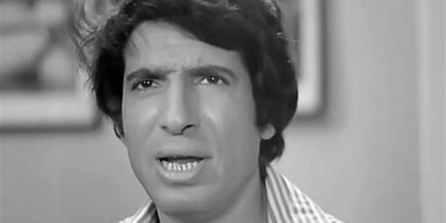 تزامنًا
      مع
      ذكرى
      ميلاده..
      محمد
      عوض
      وزوجته
      قصة
      وفاء
      ورحيل
      بعد
      الأربعين