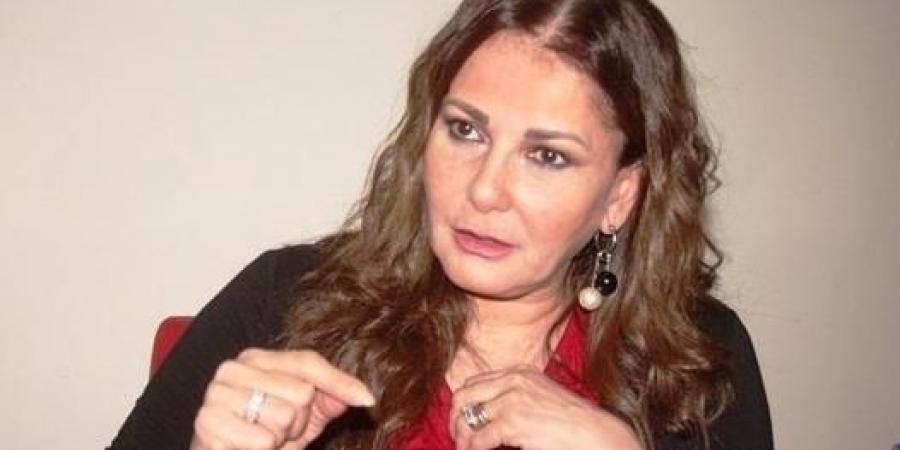 آثار
      الحكيم:
      اعتزلت
      بمزاجي
      بعد
      ما
      تشبعت
      والفن
      مش
      حرام