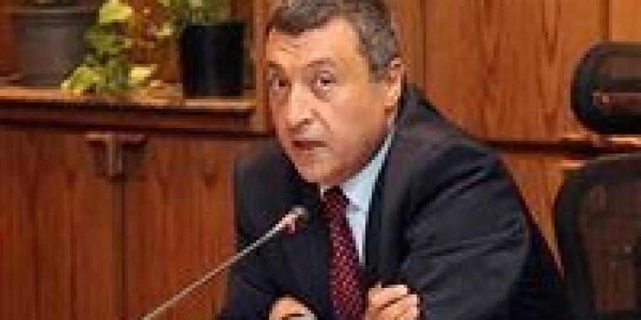 أسامة
      كمال:
      الدولة
      وفرت
      مخزوناً
      استراتيجياً
      من
      الوقود
      لتأمين
      شبكات
      الكهرباء
      ومواجهة
      ضغوط
      الصيف