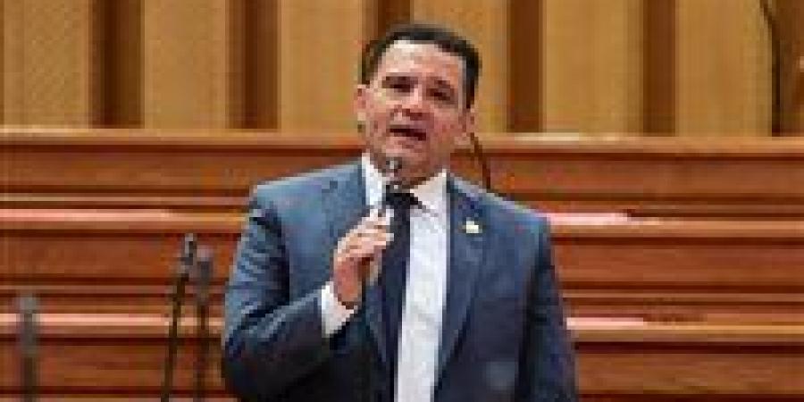 النائب
      أمير
      الجزار
      لـ
      تحيا
      مصر:
      منصة
      تصدير
      العقار
      الجديدة
      ستعزز
      التدفقات
      الدولارية