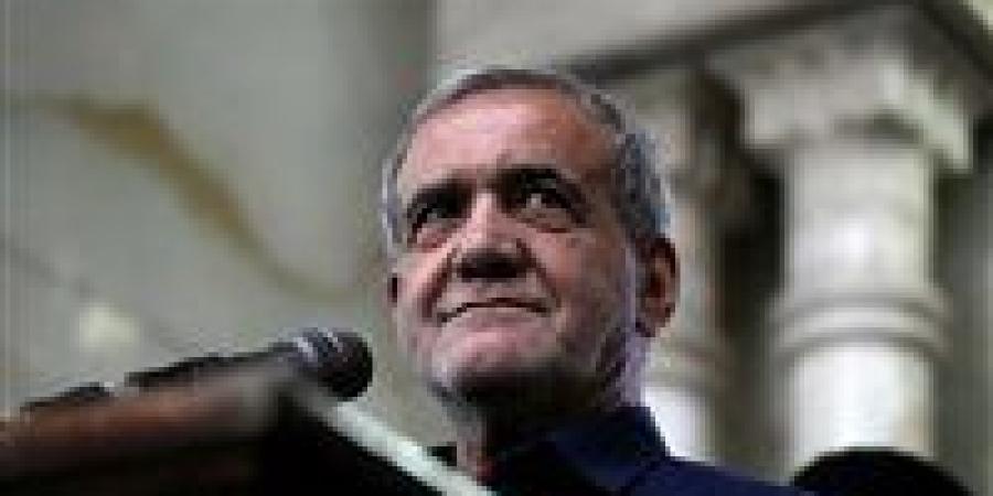 الرئيس
      الإيراني:
      قرار
      الحرب
      والتفاوض
      بيد
      المرشد