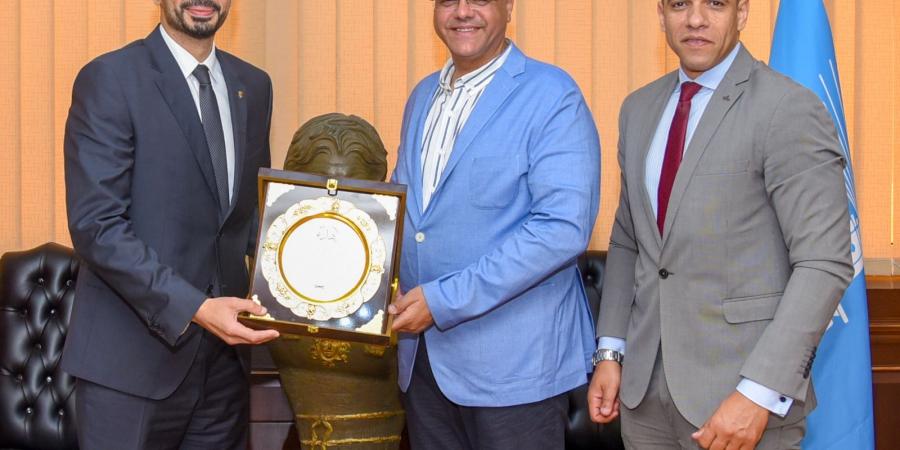 محمد
      مطيع
      يلتقي
      محافظ
      الإسكندرية
      استعدادًا
      للبطولة
      العربية
      للجودو
