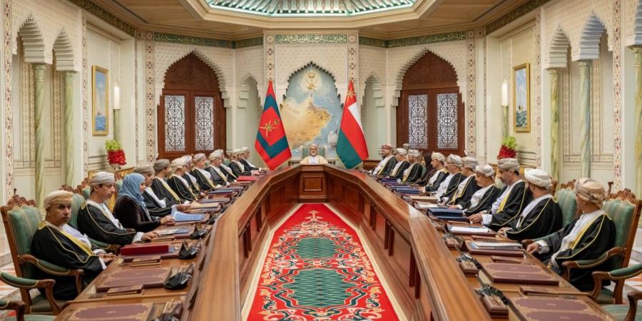 مجلس الوزراء العماني يرحب بإعلان الاتفاق بين الولايات المتحدة وإيران