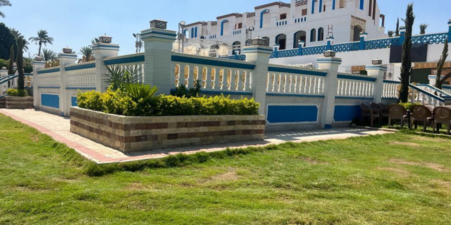 محافظ الفيوم يتفقد أعمال تطوير عدد من المنشآت السياحية والفندقية بمنطقة السيليين