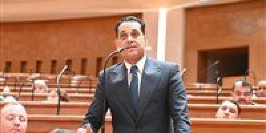 محمد
      نشأت:
      مشاركة
      السيسي
      في
      قمة
      السبع
      الكبرى
      تعكس
      الثقل
      السياسي
      المتنامي
      لمصر
      على
      الساحة
      الدولية