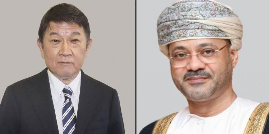  وزير الخارجية العماني يبحث هاتفيا مع نظيره الياباني المستجدات في المنطقة