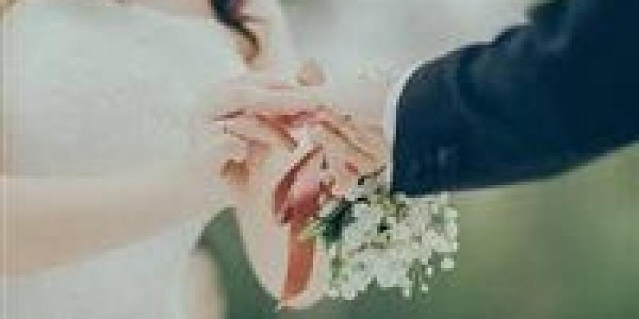 هايدي
      الفضالي
      :
      ربط
      الخلع
      بموافقة
      الزوج
      يعيدنا
      إلى
      "فيلم
      أريد
      حلاً"