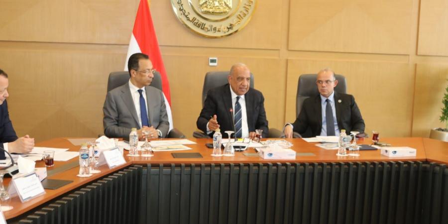 الكهرباء:
      خطة
      عمل
      لتقديم
      الدعم
      اللازم
      لتوطين
      صناعة
      مراكز
      البيانات