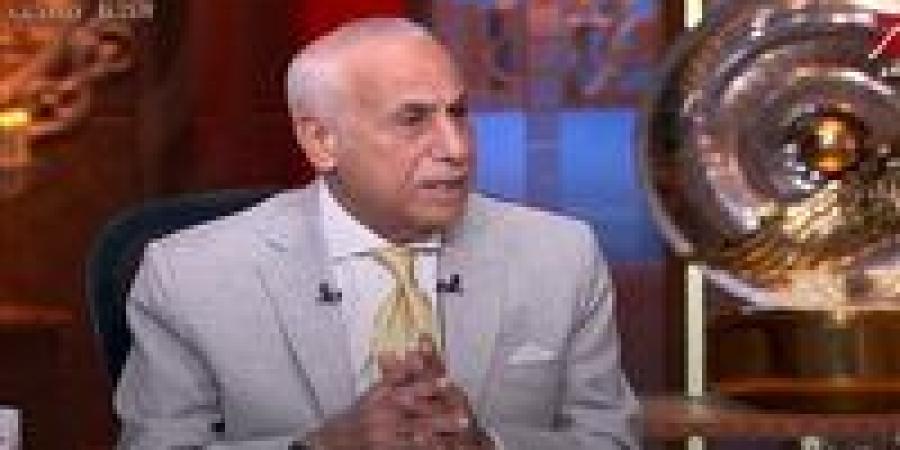 حسين
      لبيب:
      أشكر
      الرئيس
      السيسي
      على
      حل
      أزمة
      أرض
      أكتوبر..
      والزمالك
      يحتاج
      300
      مليون
      جنيه
      لإنهاء
      أزمة
      القيد