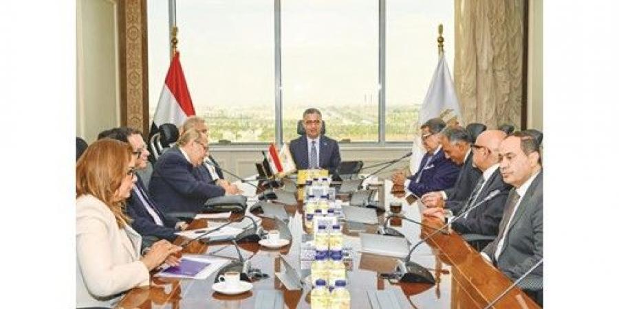 وزير
التموين:
التكنولوجيا
ركيزة
أساسية
لنجاح
مشروع
«كاري
أون»
وتعزيز
كفاءة
التشغيل
والرقابة
وإدارة
المنافذ