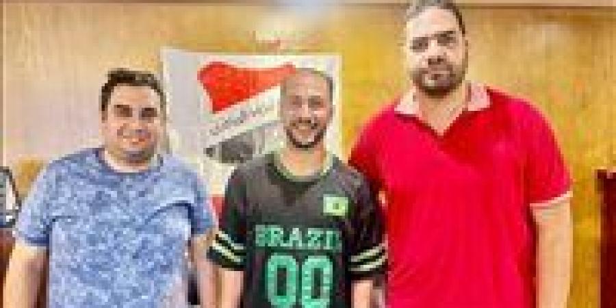 نبروه
      يتعاقد
      مع
      محمد
      بليه
      ظهير
      أيمن
      بيلا
      موسمين