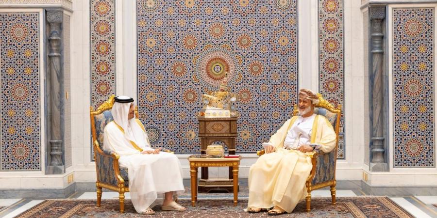 سلطان عمان يستقبل رئيس مجلس الوزراء وزير الخارجية
