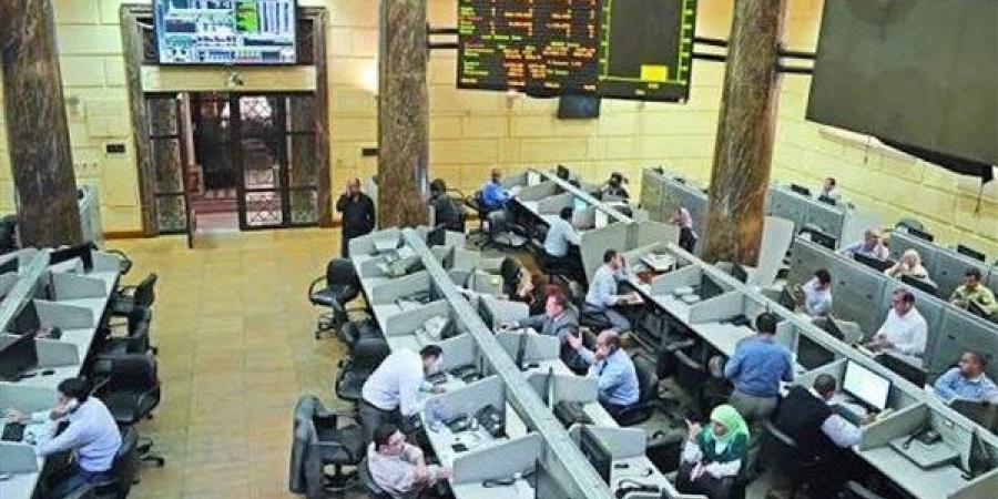 تباين أداء مؤشرات البورصة بمستهل تعاملات اليوم الخميس