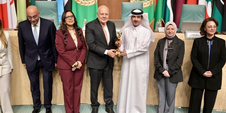 وزيرة التربية والتعليم تنال درع التميز للمرأة العربية للمسؤولية المجتمعية لعام 2026 