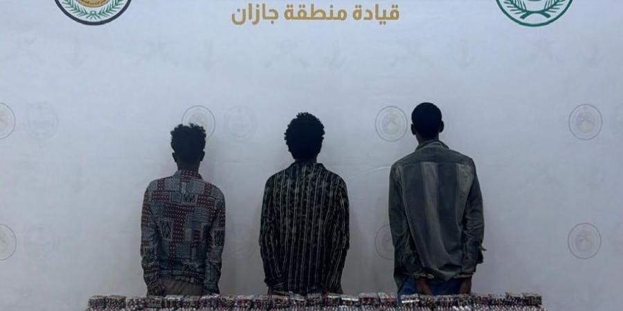 إحباط
      تهريب
      74,700
      قرص
      خاضع
      لتنظيم
      التداول
      الطبي
      والقبض
      على
      3
      مخالفين