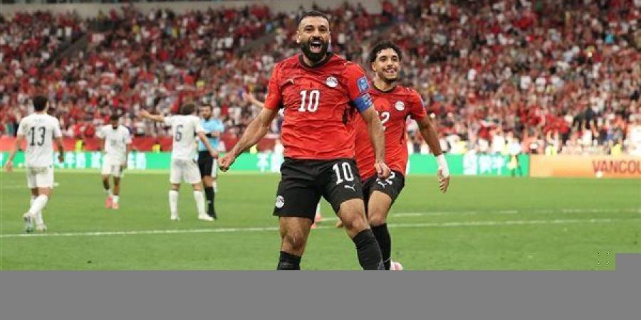 ضحك وهزار بين محمد صلاح ومحمود تريزيجيه بالمران الختامي لمصر (فيديو)