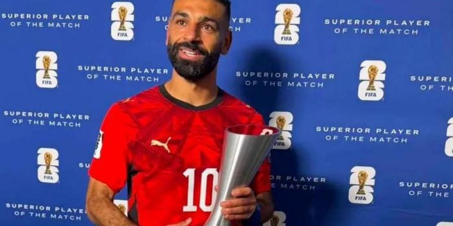 الأسطورة
      محمد
      صلاح
      يتوَّج
      بجائزة
      "أفضل
      لاعب"
      في
      مباراة
      مصر
      وأستراليا