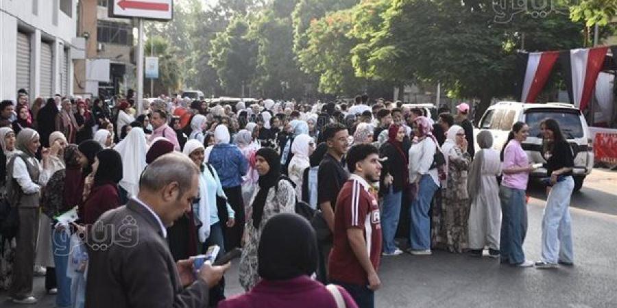 نقل 8 طلاب إلى المستشفيات بعد إصابتهم بإغماءات داخل لجان امتحانات القليوبية