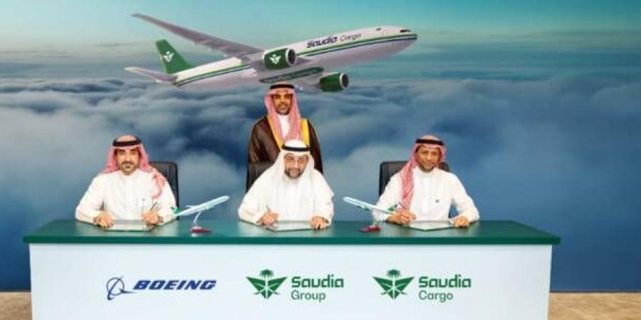 مجموعة
      السعودية
      توقع
      اتفاقية
      مع
      بوينغ
      لشراء
      أربع
      طائرات
      شحن
      من
      طراز
      777