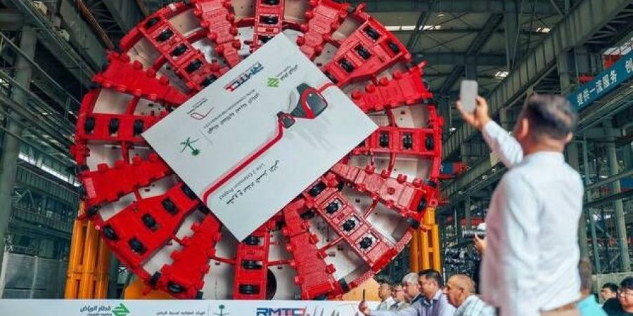 الصين
      تصدر
      أول
      آلة
      عملاقة
      لحفر
      الأنفاق
      إلى
      السعودية
      لدعم
      مشروع
      مترو
      الرياض