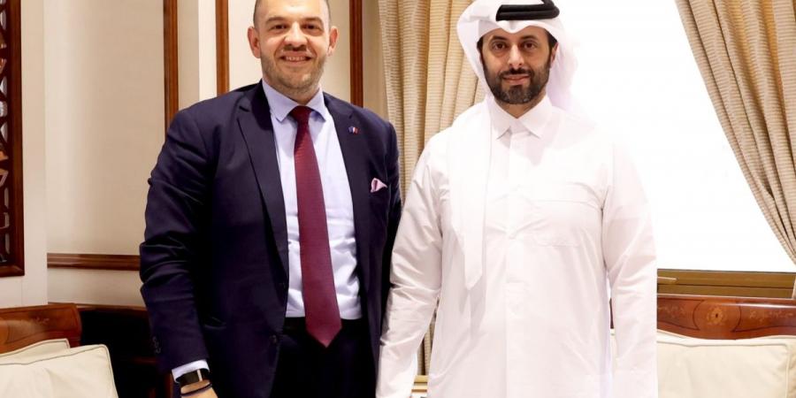  وزير البلدية يجتمع مع سفير الاتحاد الأوروبي لدى الدولة