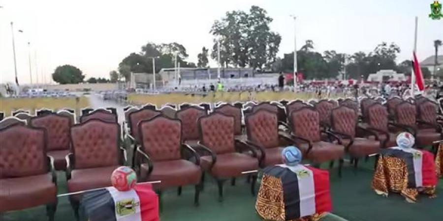 شاشات عملاقة وطوابير جماهيرية، هكذا استعدت المنيا لمباراة مصر والأرجنتين
