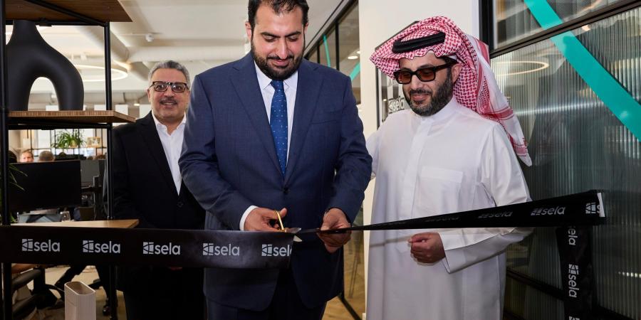 افتتاح
      المقر
      الدولي
      لشركة
      “صلة”
      في
      لندن