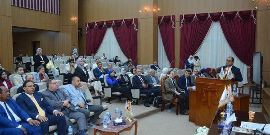 حقوق المنصورة تختتم مؤتمرها الدولي بتوصيات لتطوير تشريعات القطاع الطبي
