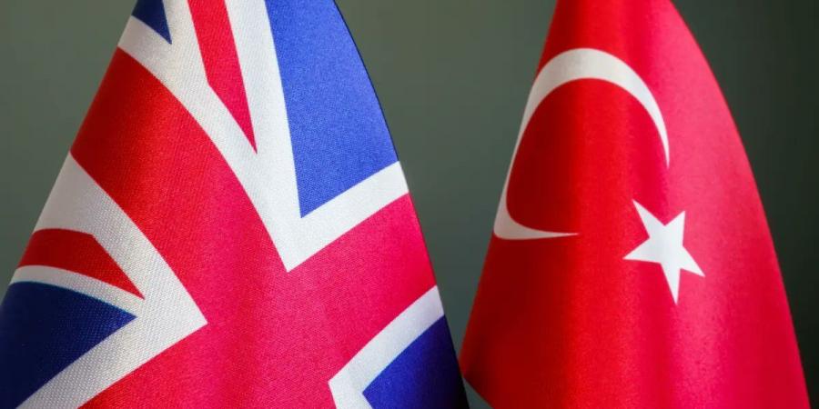 بريطانيا وتركيا توقعان شراكة جديدة للأمن والدفاع
