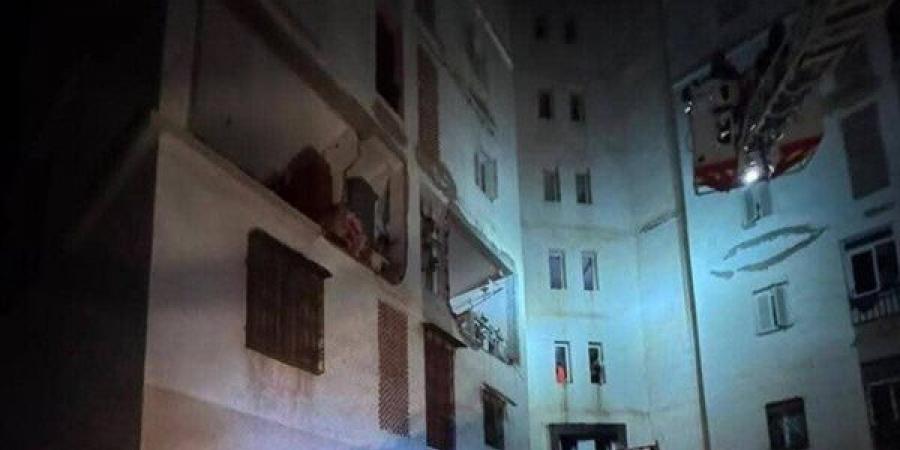 إصابة 23 شخصا في حريق وانفجار داخل عمارة سكنية بولاية وهران الجزائرية (فيديو)