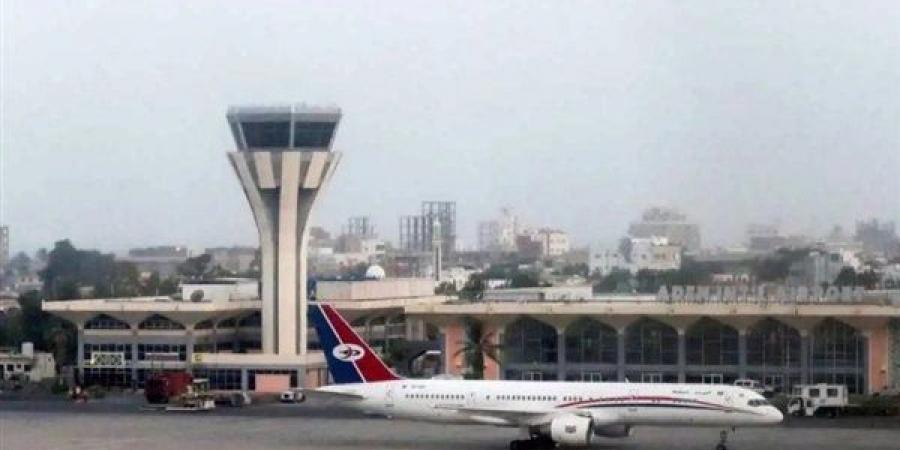 اليمن يعيد فتح مجاله الجوي