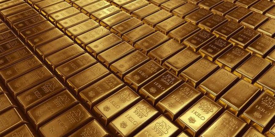 تراجع الذهب مع تصاعد التوترات وتوقعات استمرار ارتفاع الفائدة الأمريكية