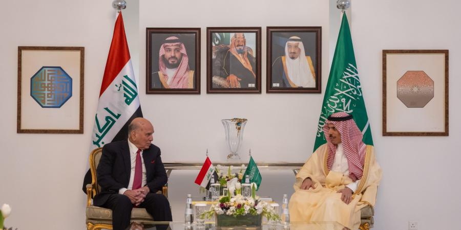 وزير
      الخارجية
      ونائب
      رئيس
      الوزراء
      وزير
      خارجية
      جمهورية
      العراق
      يعقدان
      اجتماعًا
      رسميًّا