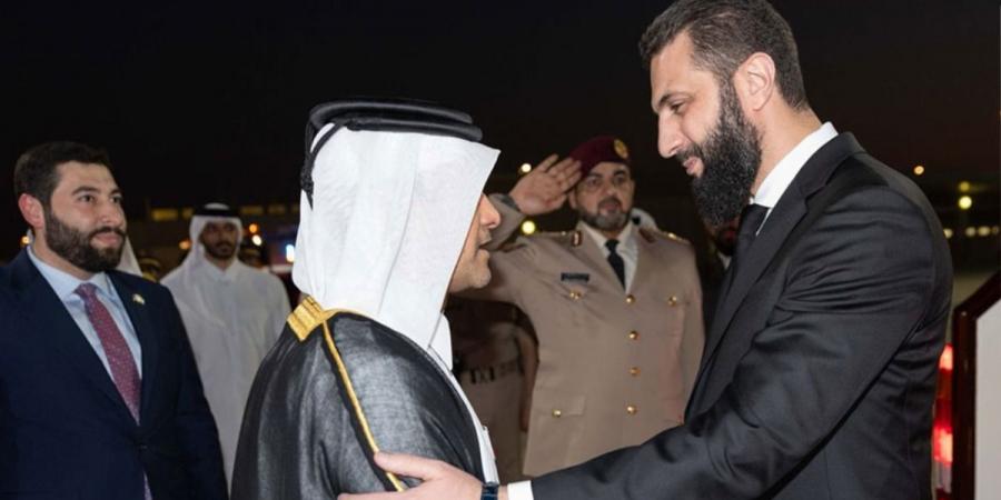 الرئيس السوري يصل الدوحة لتقديم العزاء في فقيد الوطن الكبير