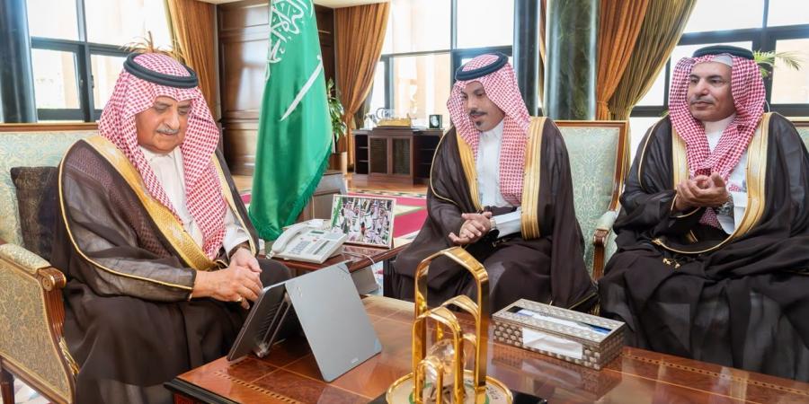 أمير
      تبوك
      يدشّن
      التمرين
      التعبوي
      “استجابة
      24”
      لتعزيز
      الجاهزية
      لمواجهة
      التلوث
      البحري