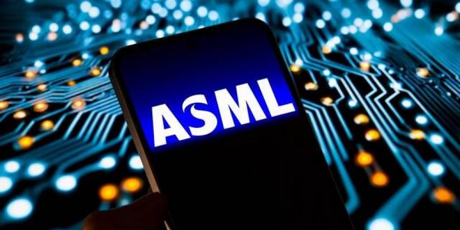 طفرة
      الذكاء
      الاصطناعي
      تقفز
      بأرباح
      ASML
      وترفع
      توقعاتها
      السنوية