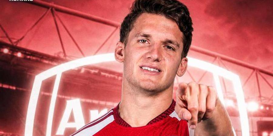 أرقام
      الجناح
      اليوناني
      كريستوس
      تزوليس
      لاعب
      آرسنال
      الجديد