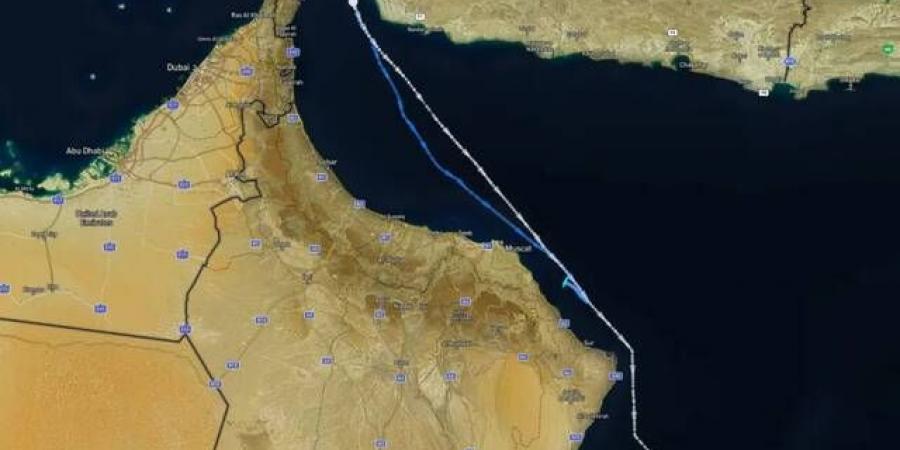ناقلات
      نفط
      مرتبطة
      بإيران
      تغير
      مساراتها
      تجنباً
      للحصار
      الأمريكي