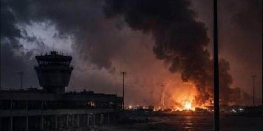 التلفزيون
      الإيراني:
      انقطاع
      الكهرباء
      عن
      مطار
      إيرانشهر
      بمحافظة
      سيستان
      وبلوشستان
      إثر
      الهجوم
      الأمريكي